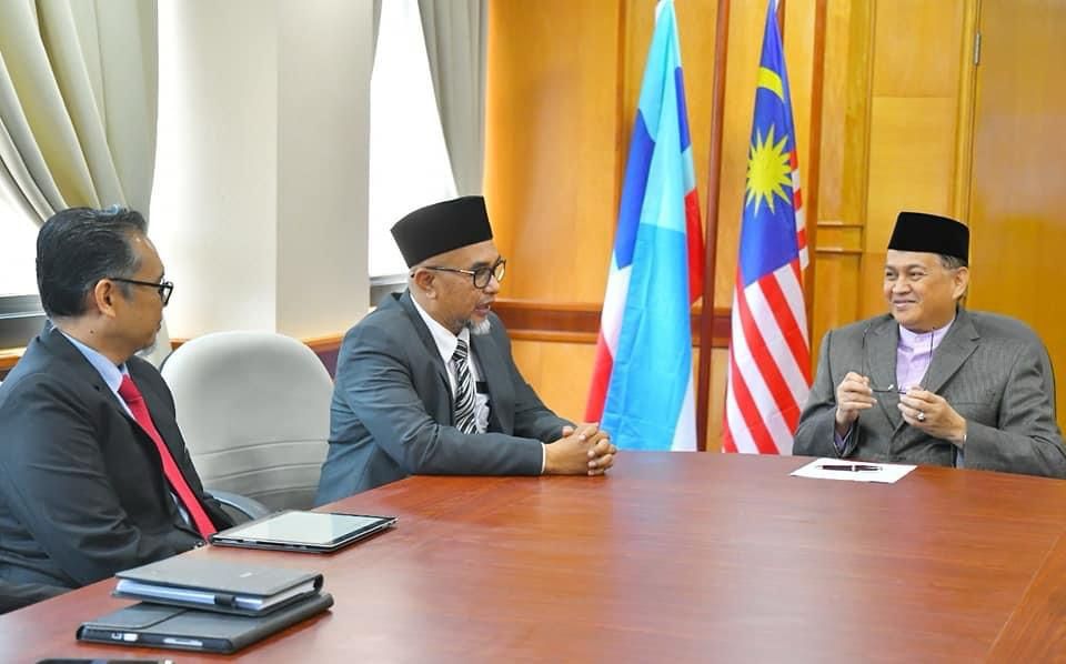 Naib Canselor UnIPSAS ke Pejabat Kementerian Sains Teknologi & Inovasi Sabah
